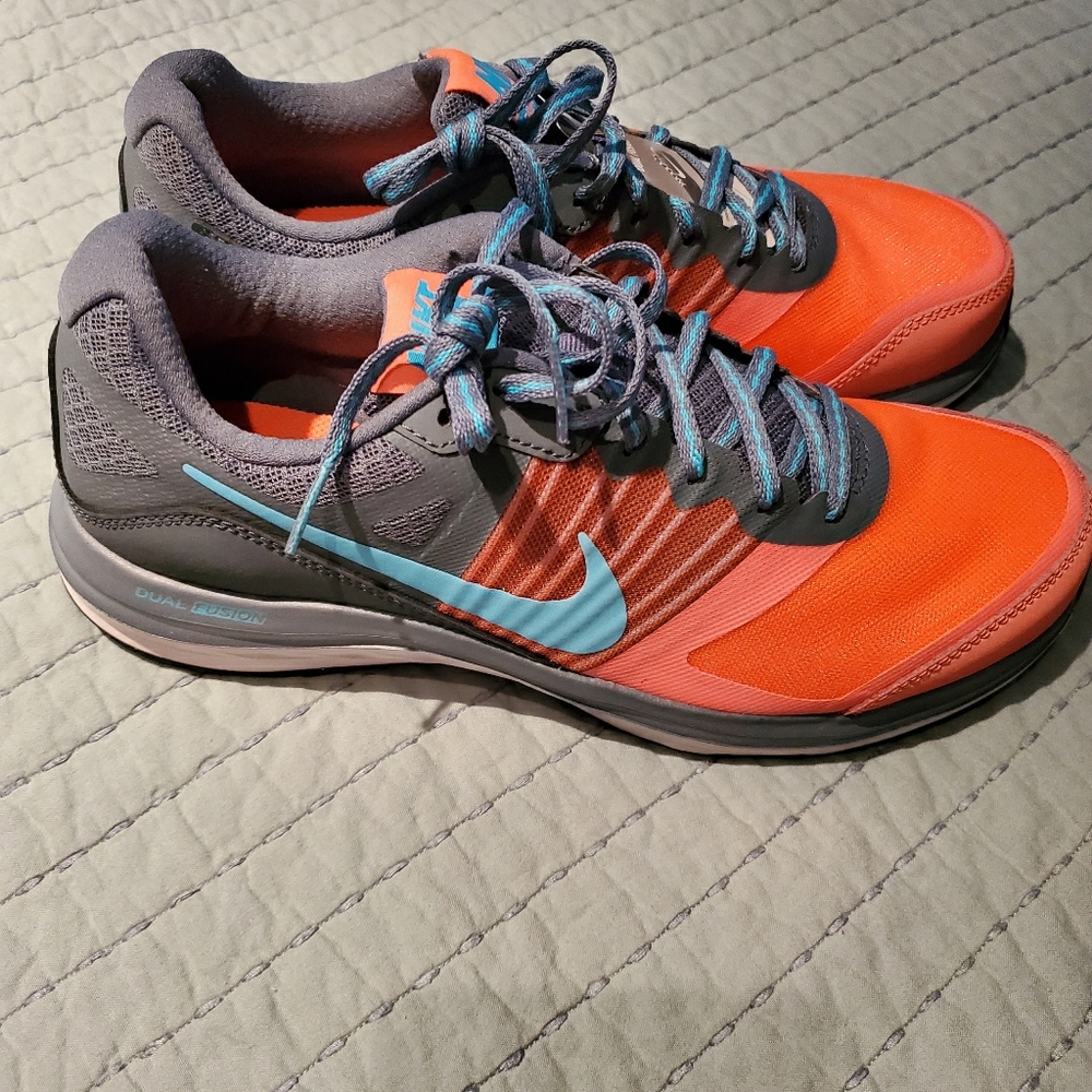 Womens nike running shoes